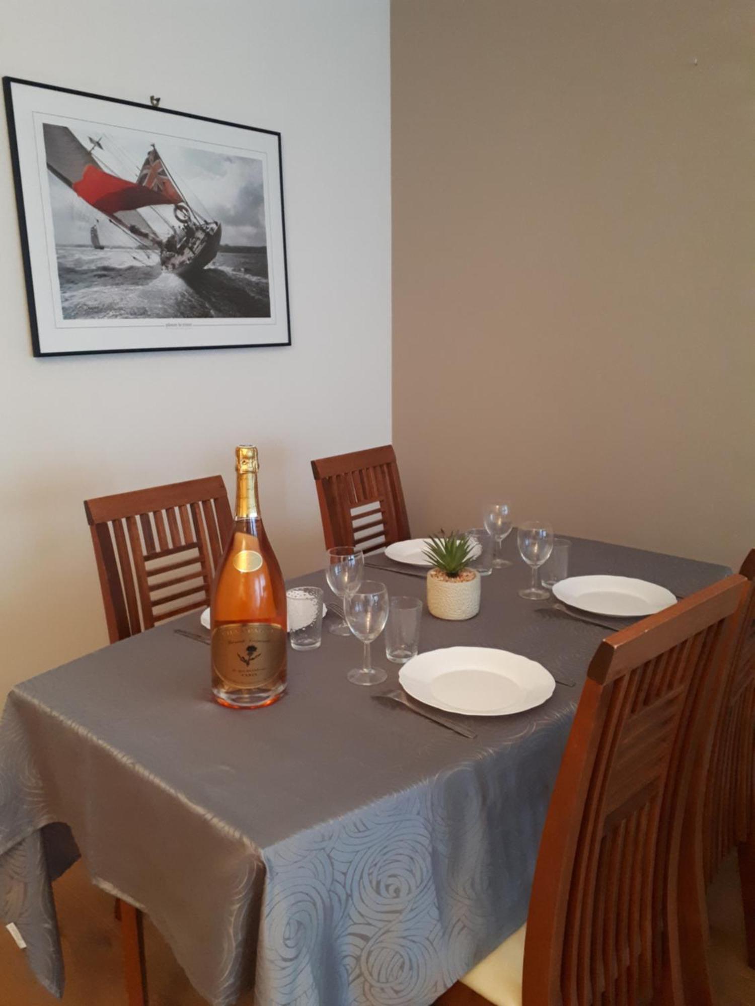 Appartement 3 Chambres 5 Couchages แวร์ซาย ภายนอก รูปภาพ